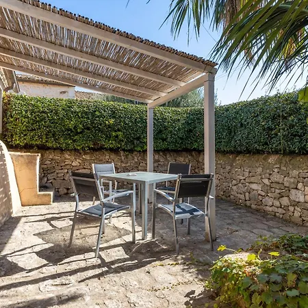 Al Casale - Private Pool بيت للعطل راغوزا